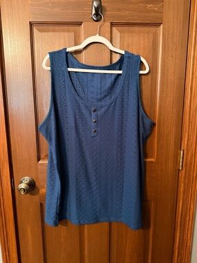 Women’s Navy Eyelet Button-Front Tank Top
